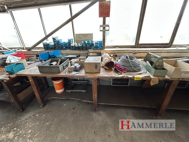 Arbeitstisch/Holzwerkbank Eigenbau